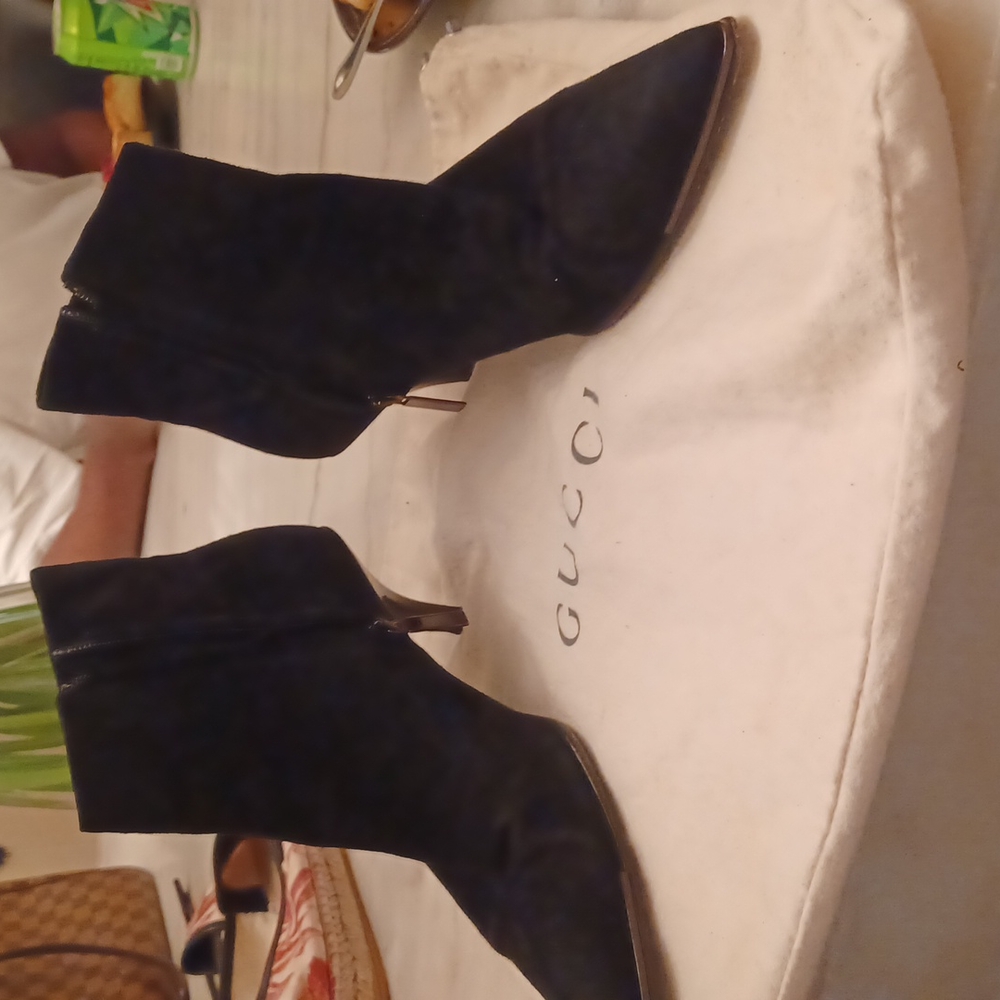 Authentic gucci suede boots